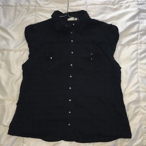 Button down short sleeve shirt